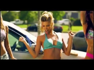 the impressive show of the car wash sexy girls